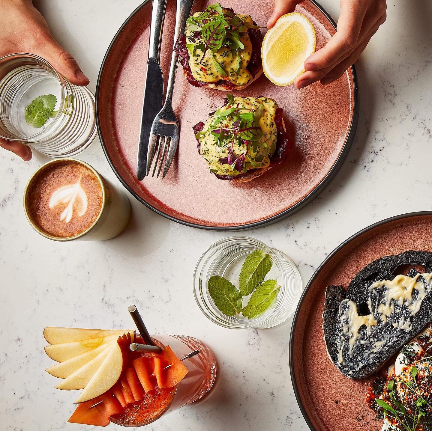 We're now open to fuel your PEACH. fix 7 DAYS a week 🍑
At both our PEACH. homes, we'll be dishing up BRUNCH. and BURGERS. every Tuesday - Saturday, and BRUNCH. until 4pm on Sunday - Monday. 
Follow the link in bio to make a reservation. 
📸 @_pho