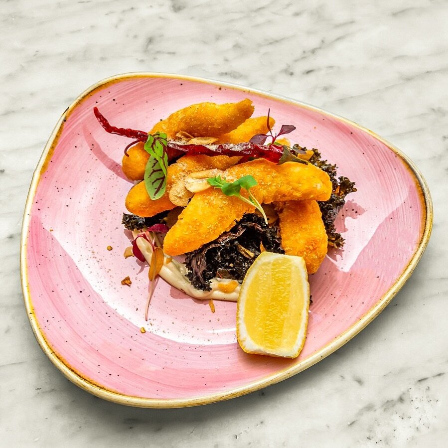Next up on our plant-based DISH OF THE WEEK. is our Vegan Tempura Zeastar Shrimps 🍤 🌱 
Up until this Sunday, 14th January, you can enjoy 15% off our dish of the week 🍑 
#eatdrinkpeach #eatthepeach #veganuary